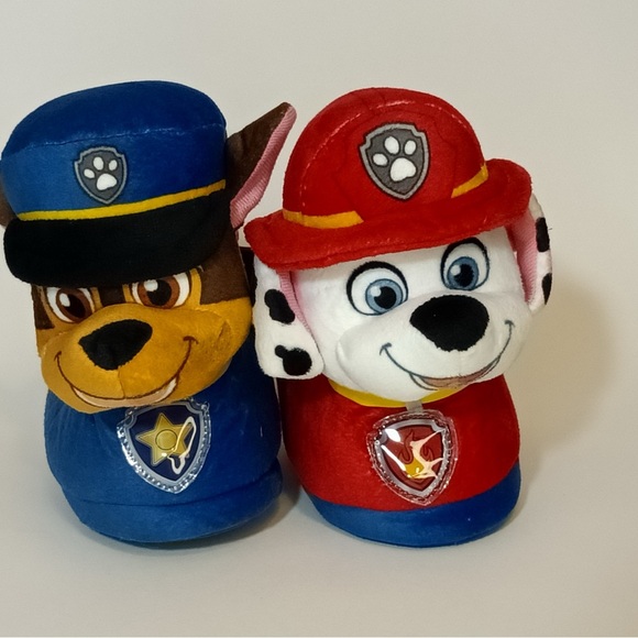 Nickelodeon Paw Patrol Light-Up Slippers - size 5/6 toddler - Picture 3 of 8